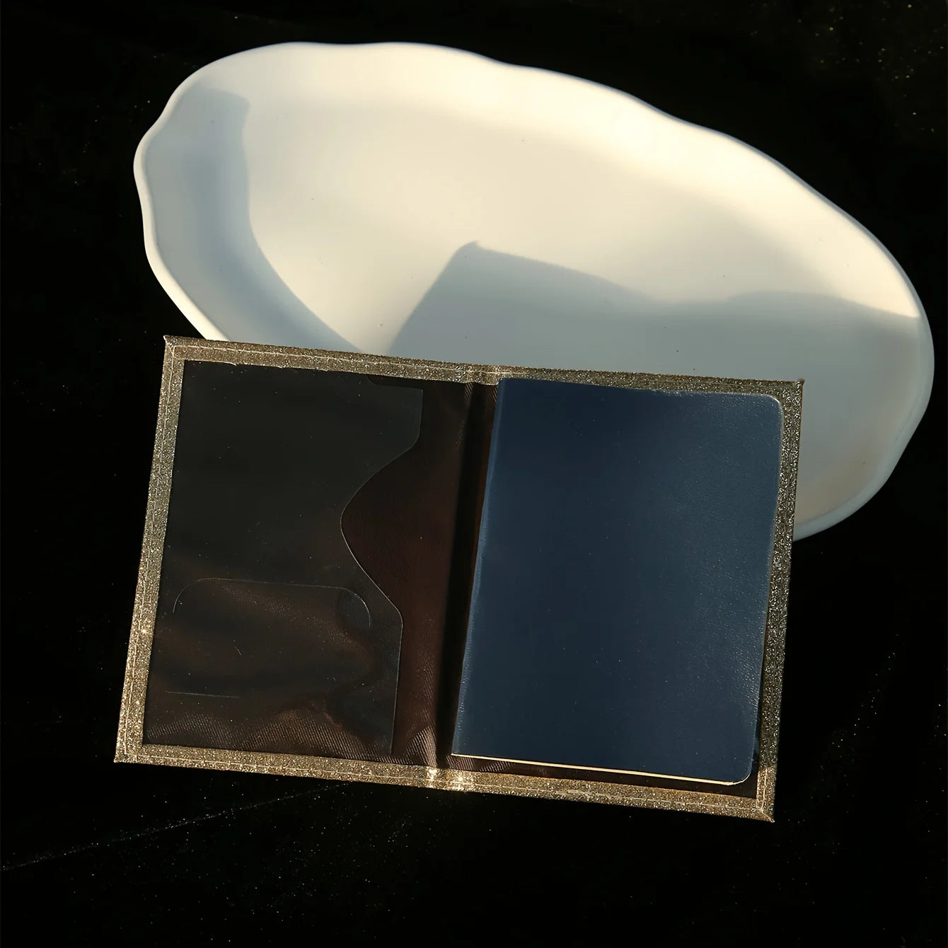Porte Passeport Initiale "Brillant" Personnaliser Chez.shoptime